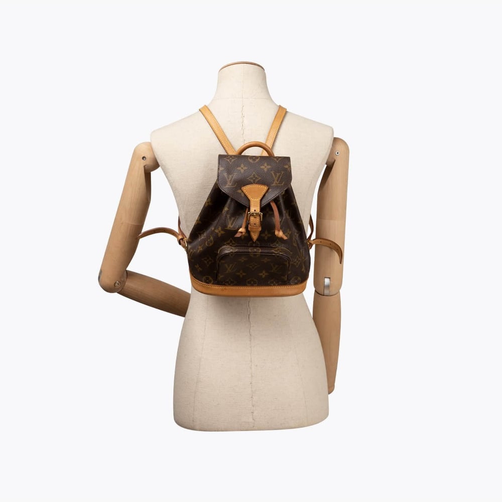 1017_2e3897c1b2-yz048850-8-full