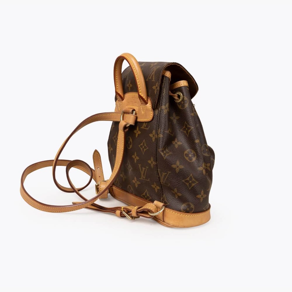 1017_38dec0fb14-yz048850-4-full