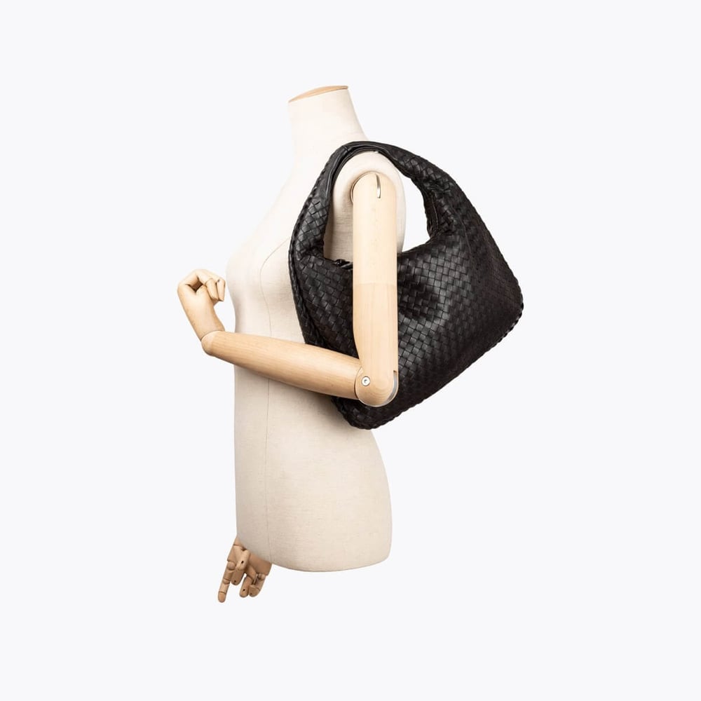 1081_5de608a8f6-20000055792-9-full