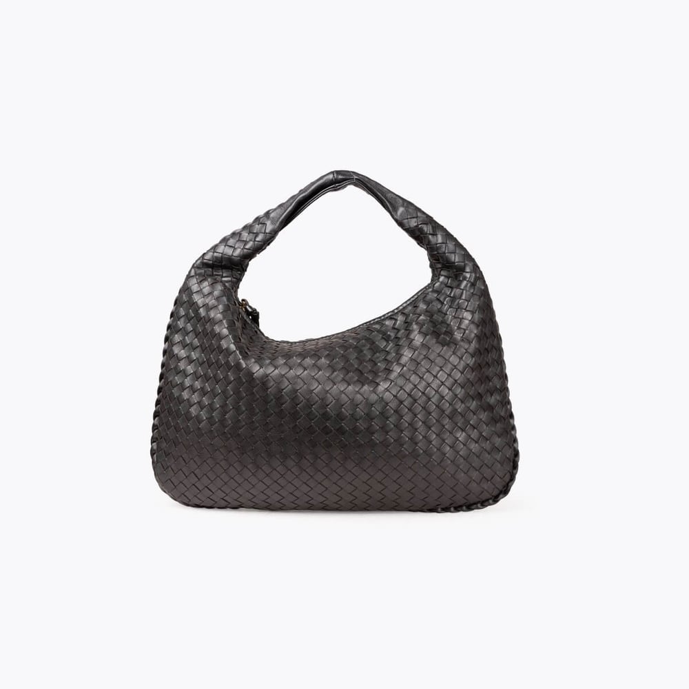 1081_f051c20970-20000055792-3-full