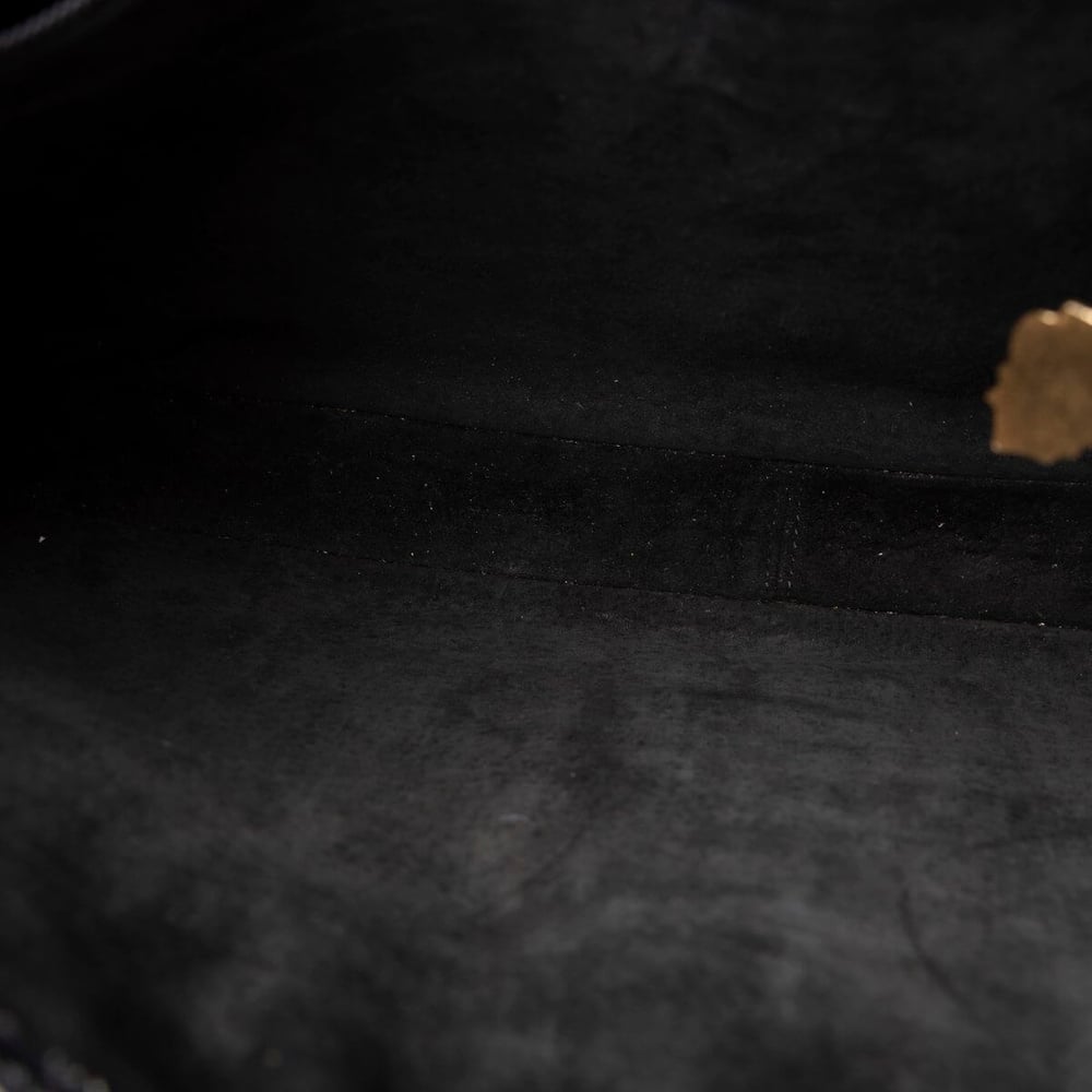 1226_a66f428e1a-687-16124-10-full