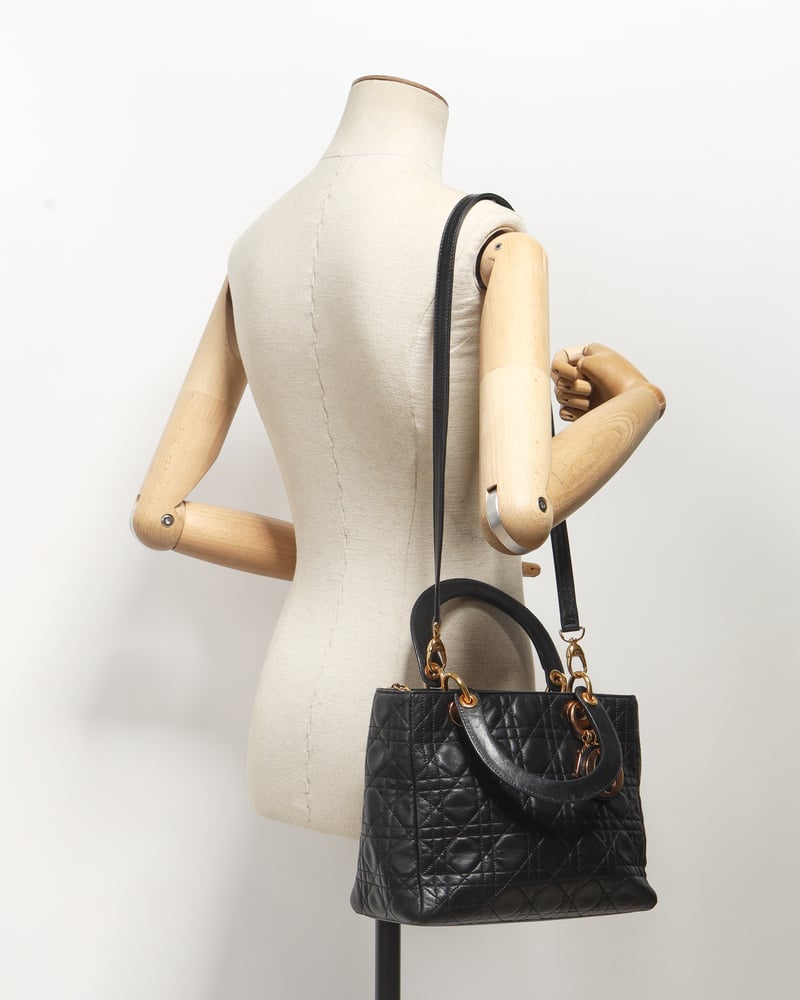 Christian Dior ディオール レディース デイト 1727 Vintage CHRISTIAN DIOR Medium Lady Dior Bag - A Retro Tale