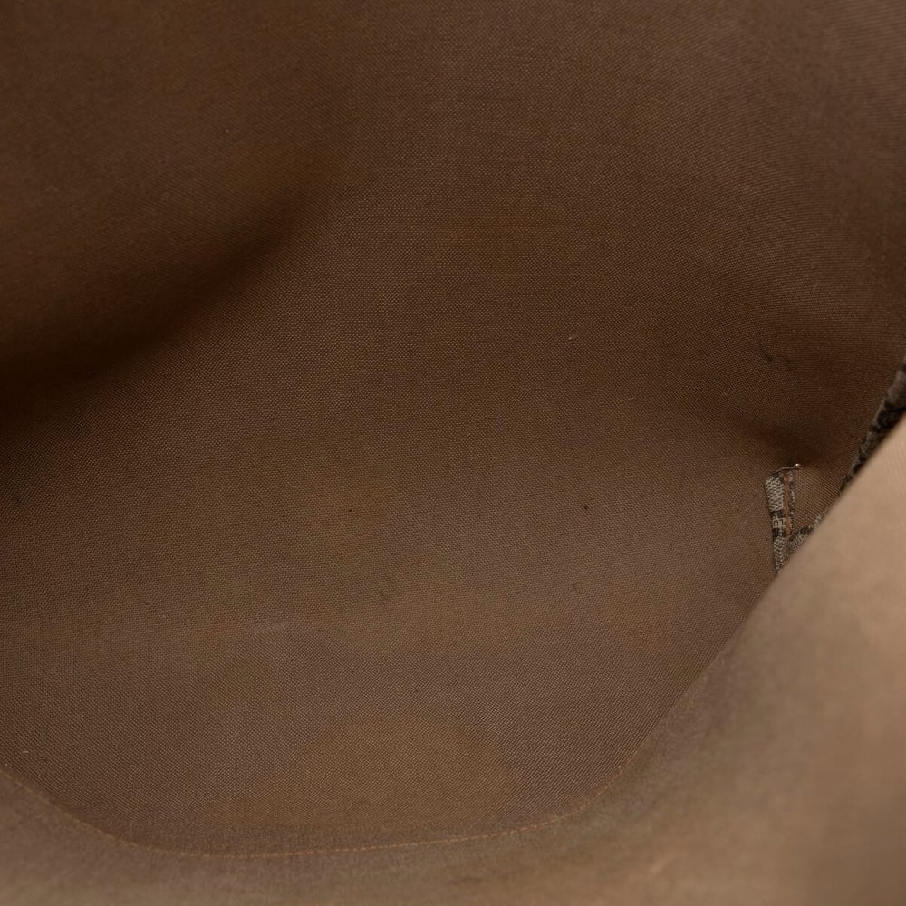 1523_7e94087a15-210000254752-7-full