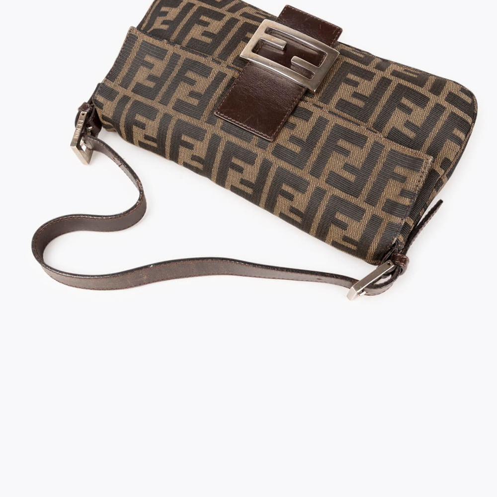 1586_c17459509c-693-23414-6-full