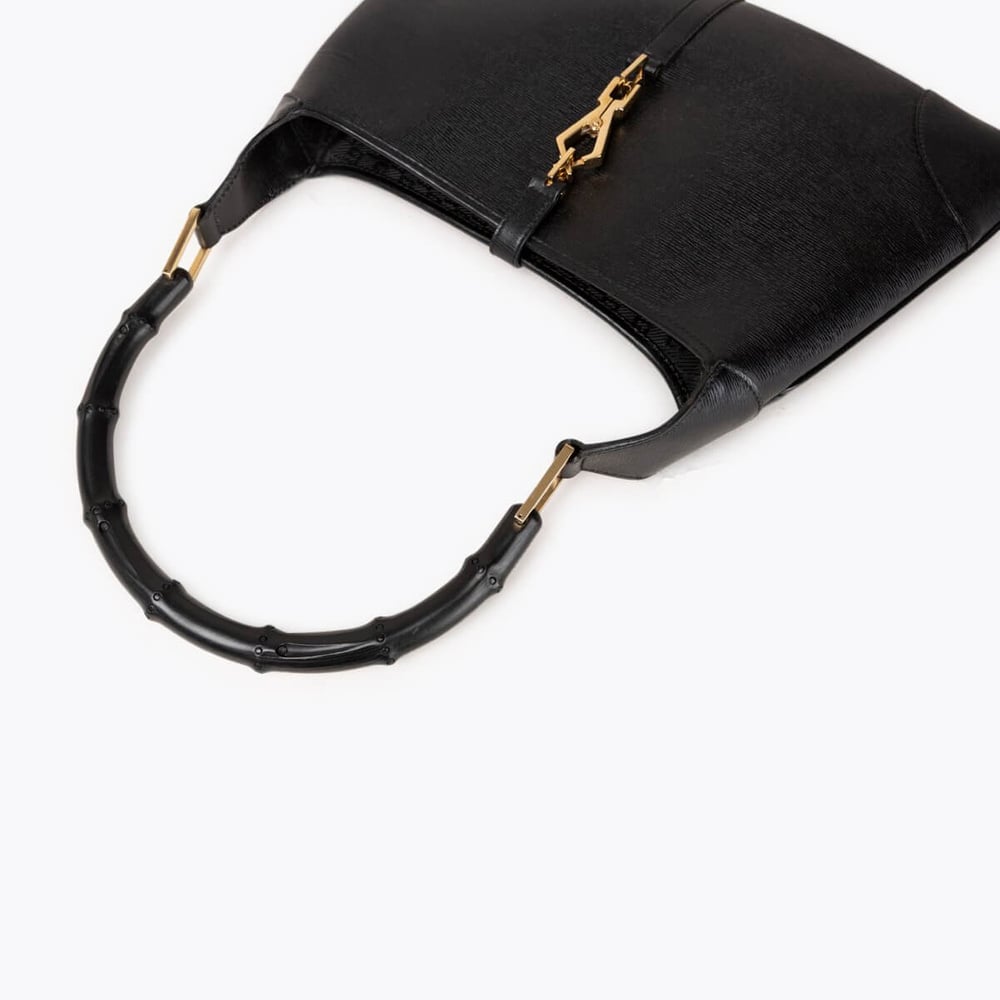 1682_0f18badf40-693-17604-6-full