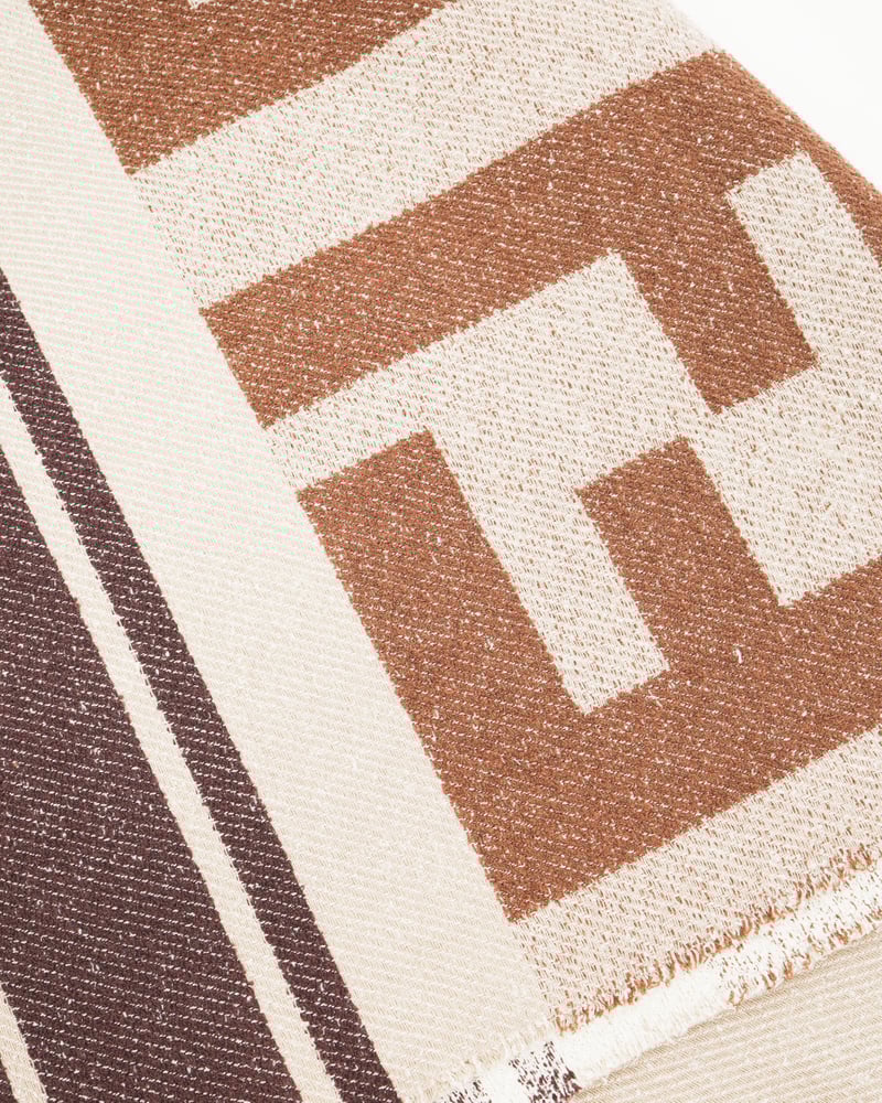 17013_66be6fc084-2240003859160_2-full