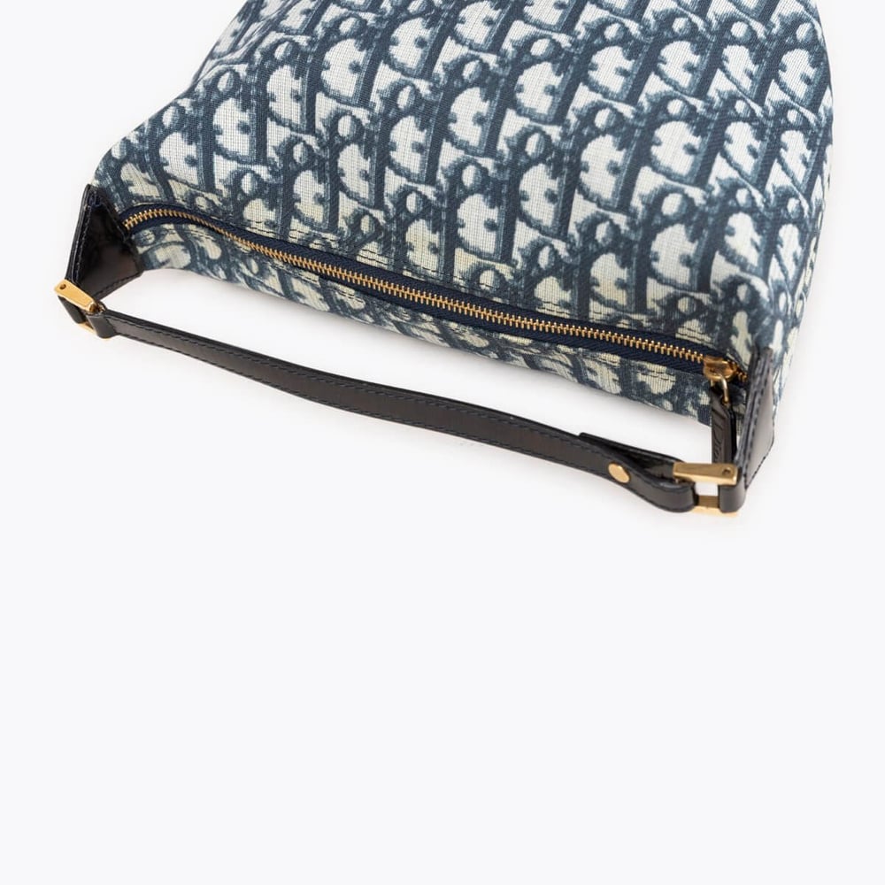 1713_d33385ce8d-692-33172-6-full