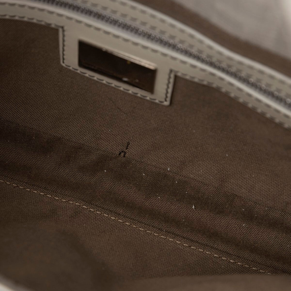 1827_723435c66f-696-18254-8-full