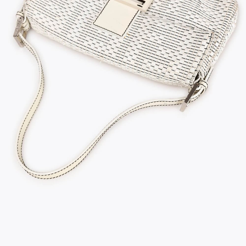 1827_f34f2b3a84-696-18254-6-full