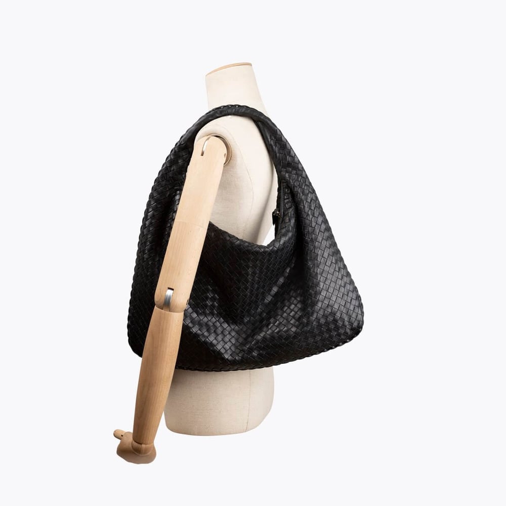 BOTTEGA VENETA Intrecciato Large Veneta Hobo Bag