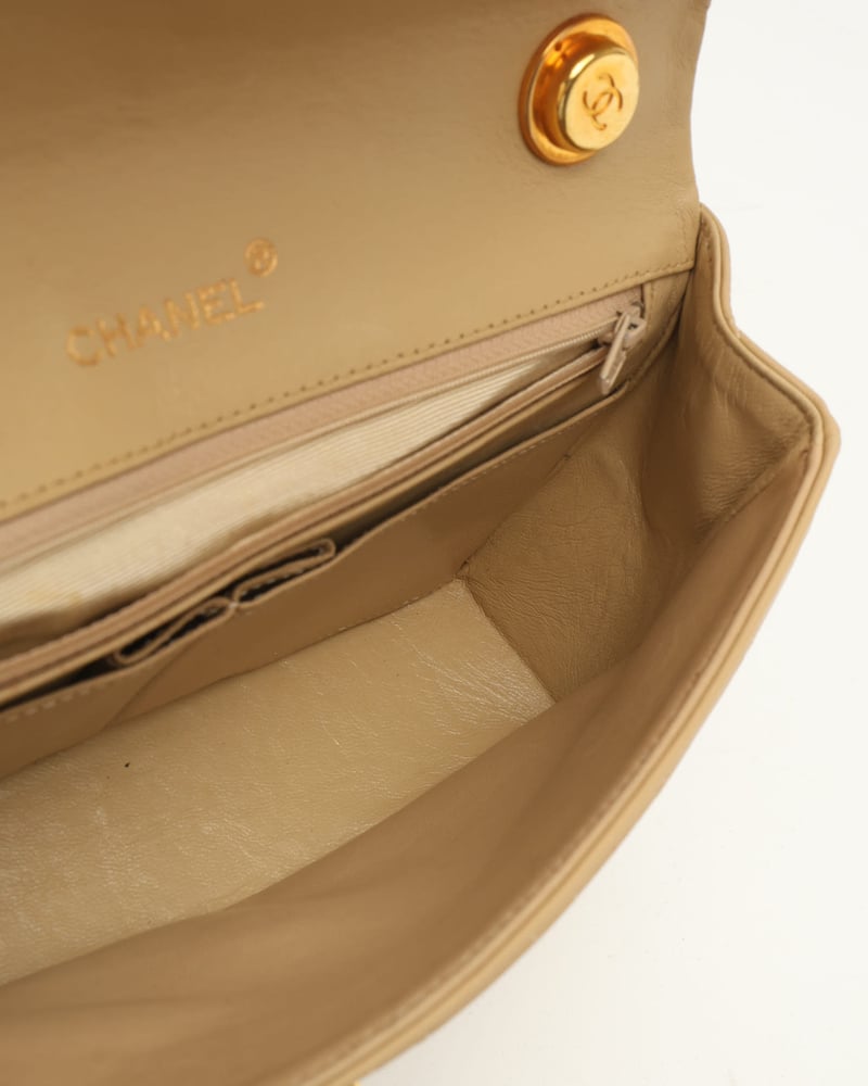 19048_a4b274c2f6-797-49228_9-full