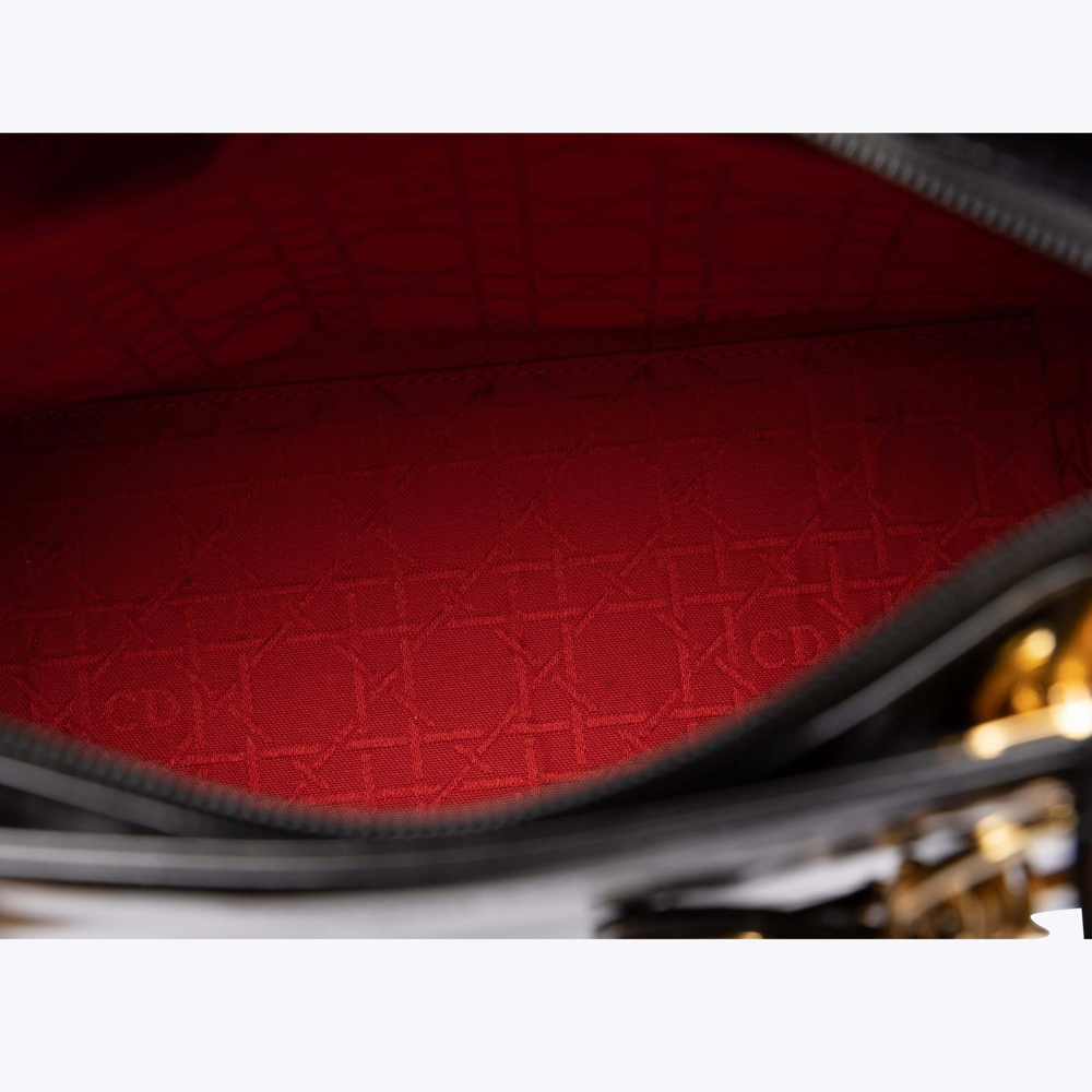 2047_8c86f91a2a-2200000468826-7-full