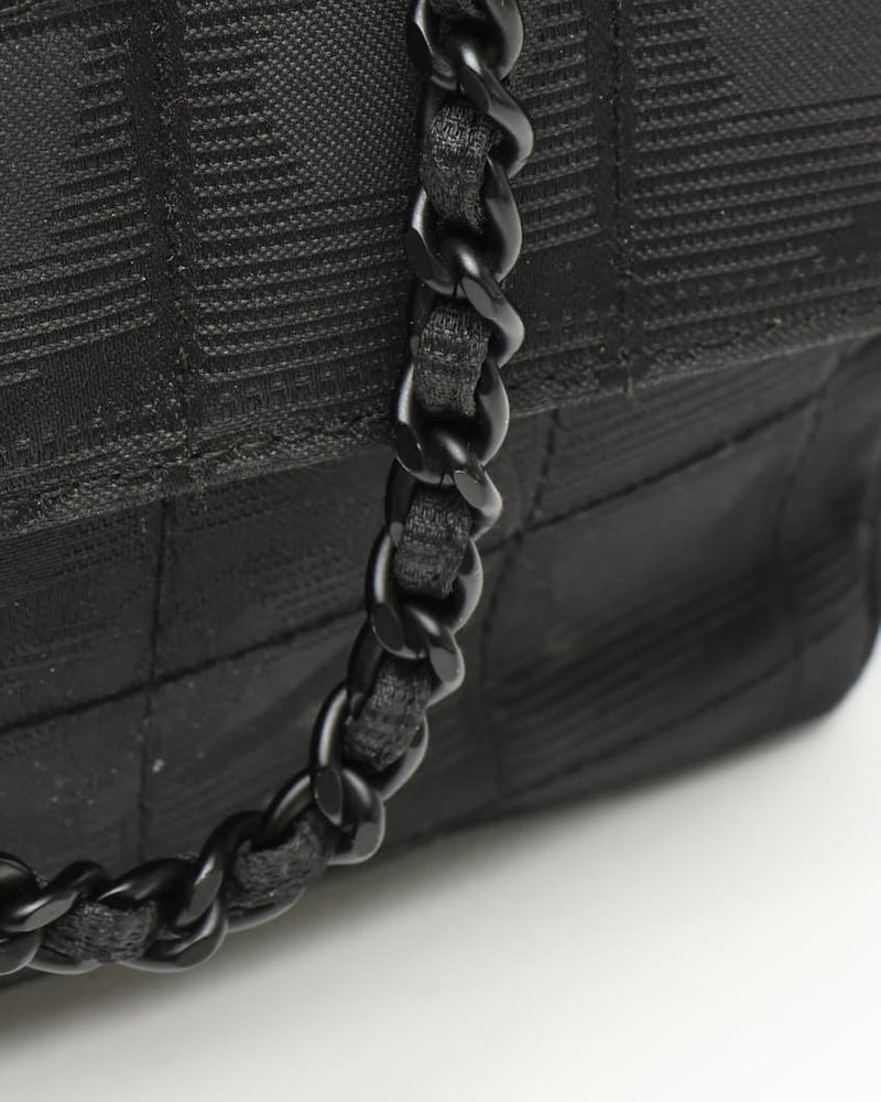 2165_01880496eb-697-19536_8-full