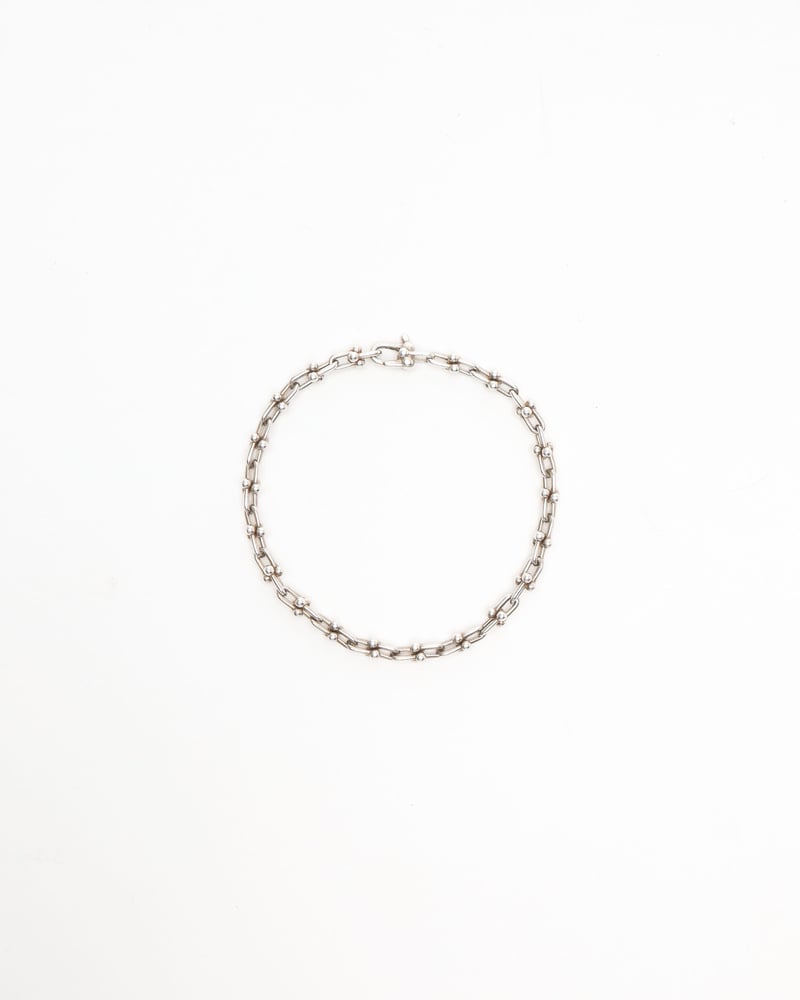 22091_5a7c1256d6-a3410383_1-full