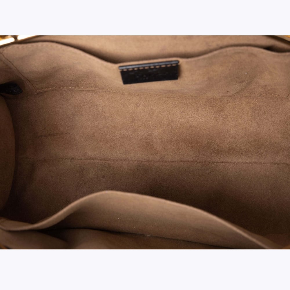 2275_42aecbea18-a1680469-6-full