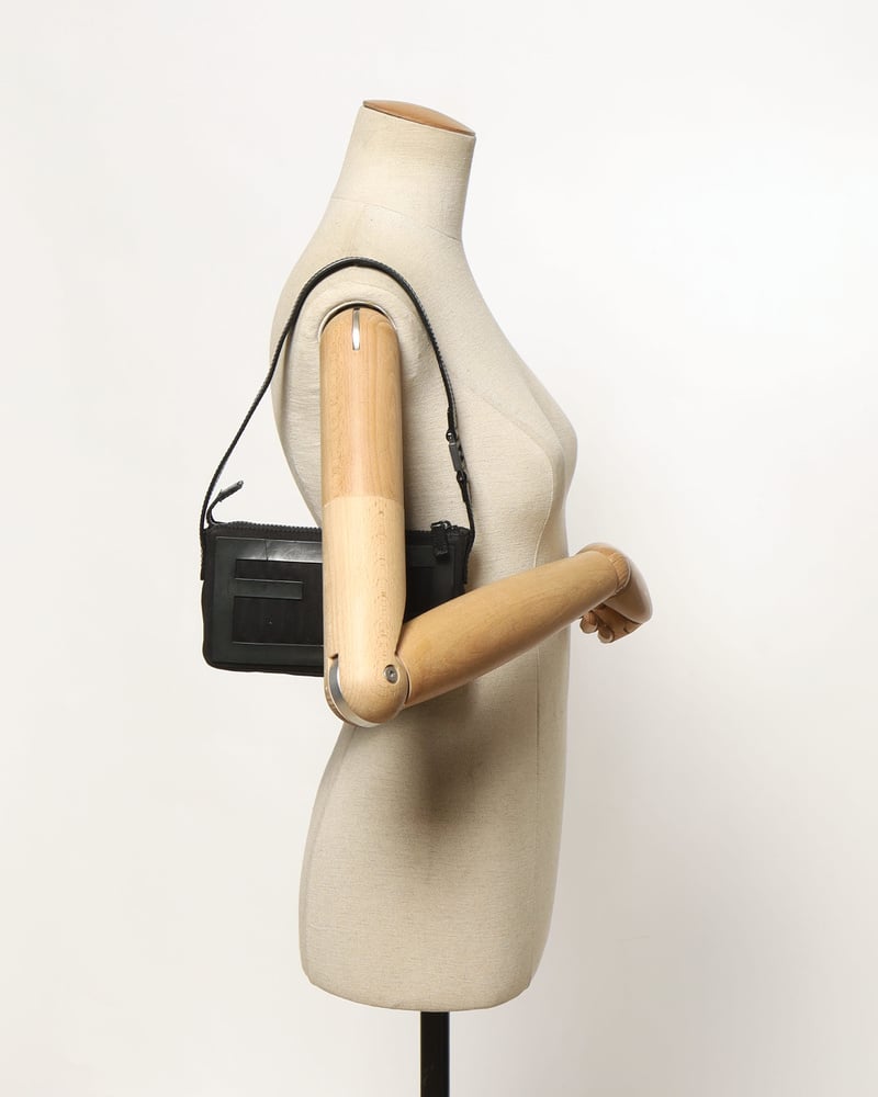 22966_521836859b-250968551_6-full