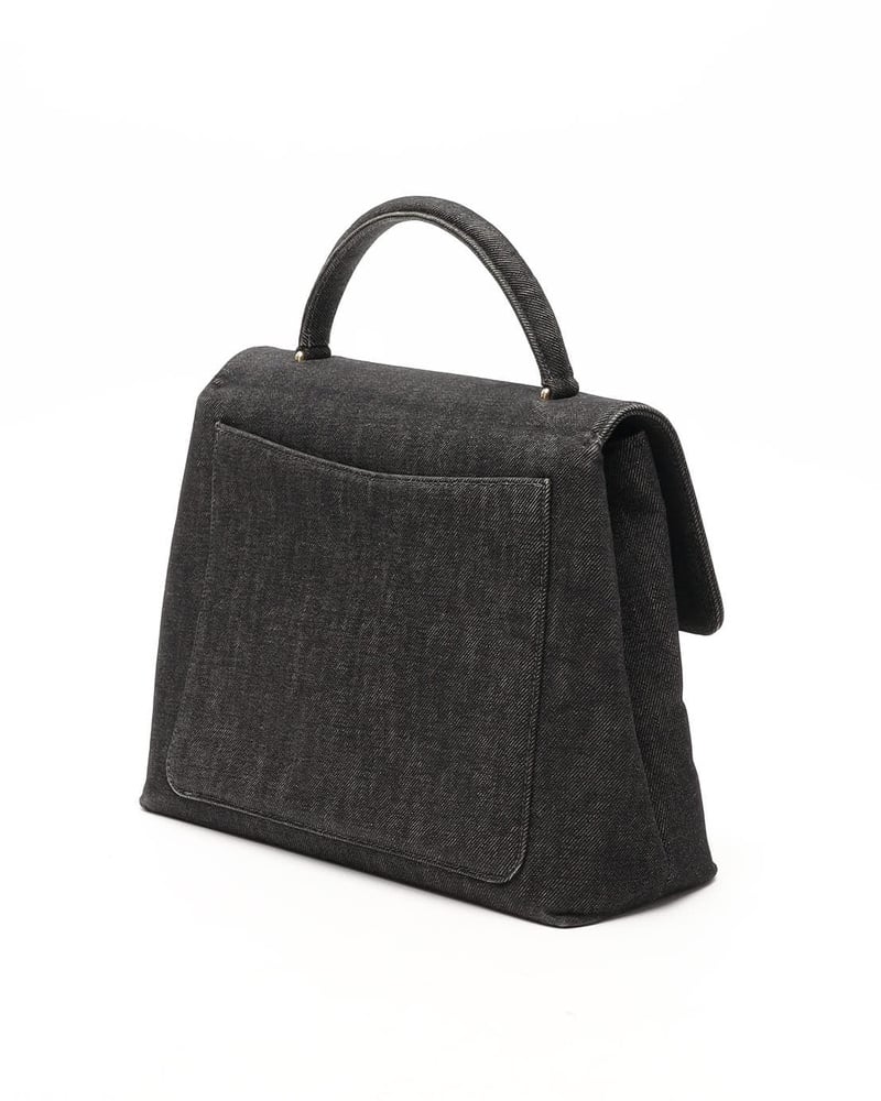 2298_d356bec467-701-16681_3-full