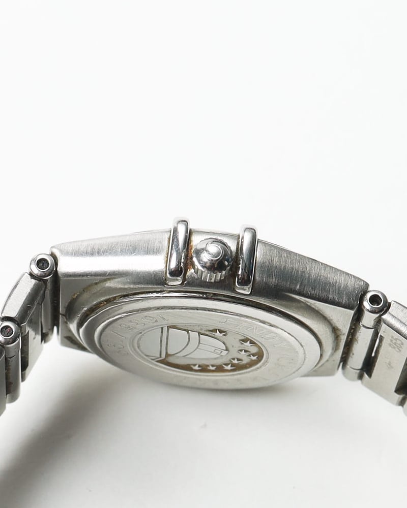 23061_de5b323d5a-2250000476659_3-full