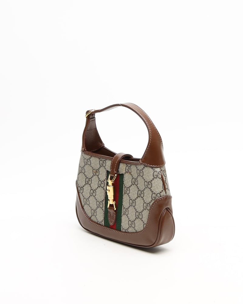 23211_115049c82d-805-39991_2-full