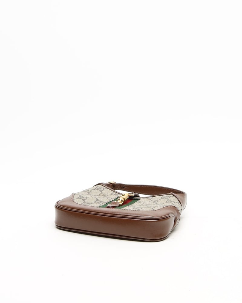 23211_68c983b23d-805-39991_4-full