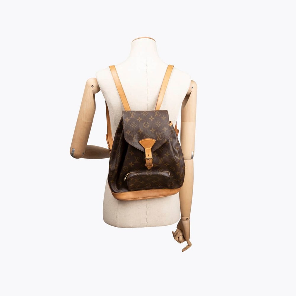 237_cacc14f137-661-13933-8-full