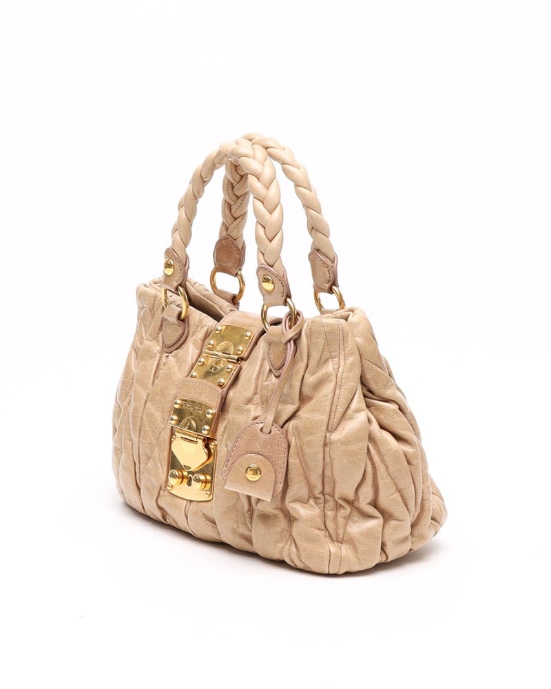 バッグ miumiu Mattelasse Lux Handbag Leather Vintage Miu Miu Matelassé Lux Bag - A Retro Tale