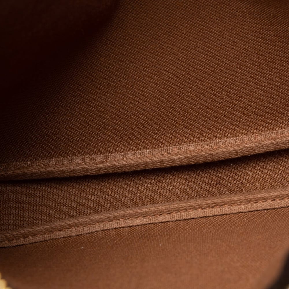 2498_daa42c3107-700-17752-6-full