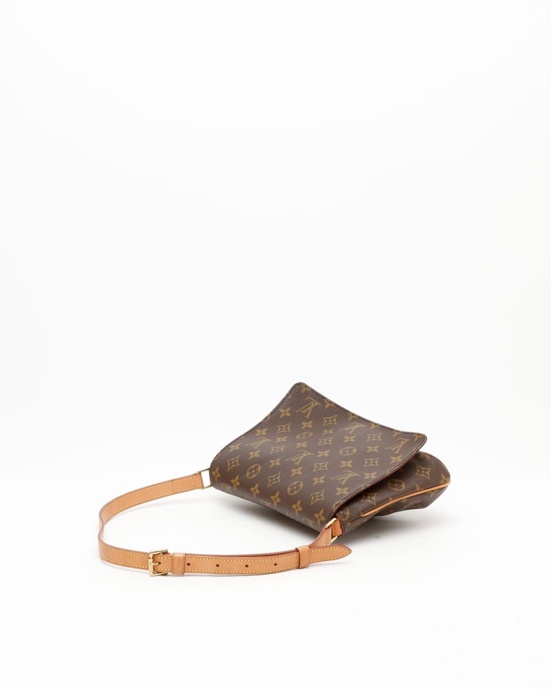 Vintage Louis Vuitton Monogram Musette Tango Bag - A Retro Tale