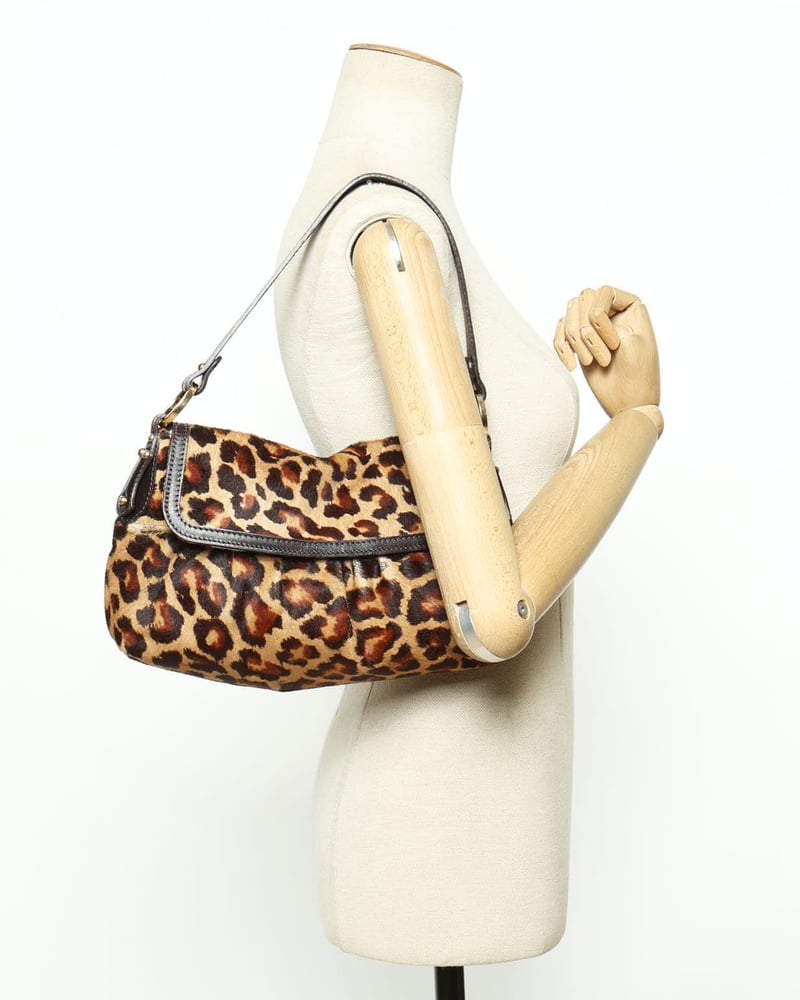 Fendi ヒョウ柄ショルダーバッグ Vintage Fendi Leopard Chef Bag - A Retro Tale