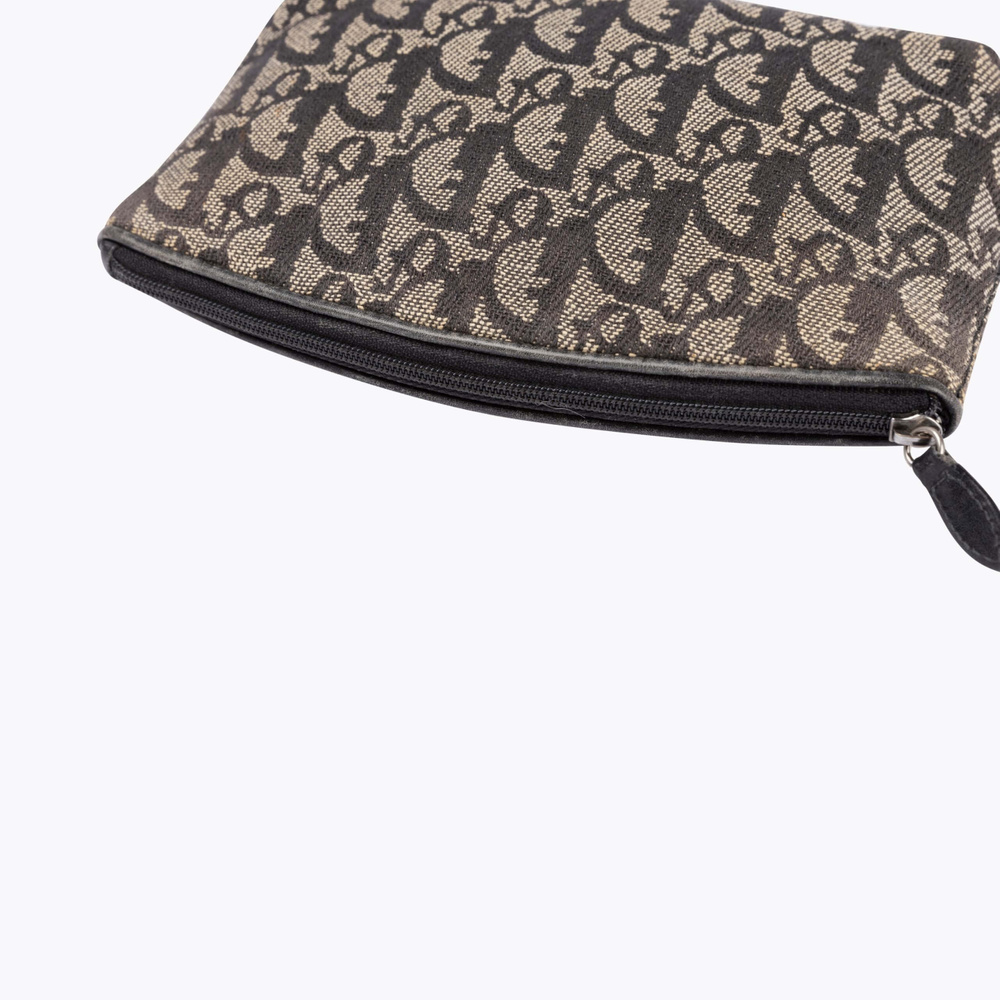 2733_f24dd21e2e-703-15187-5-full