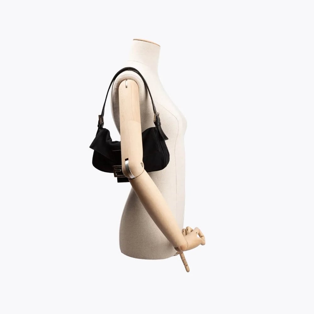 3105_030a04d42d-704-21077-7-full