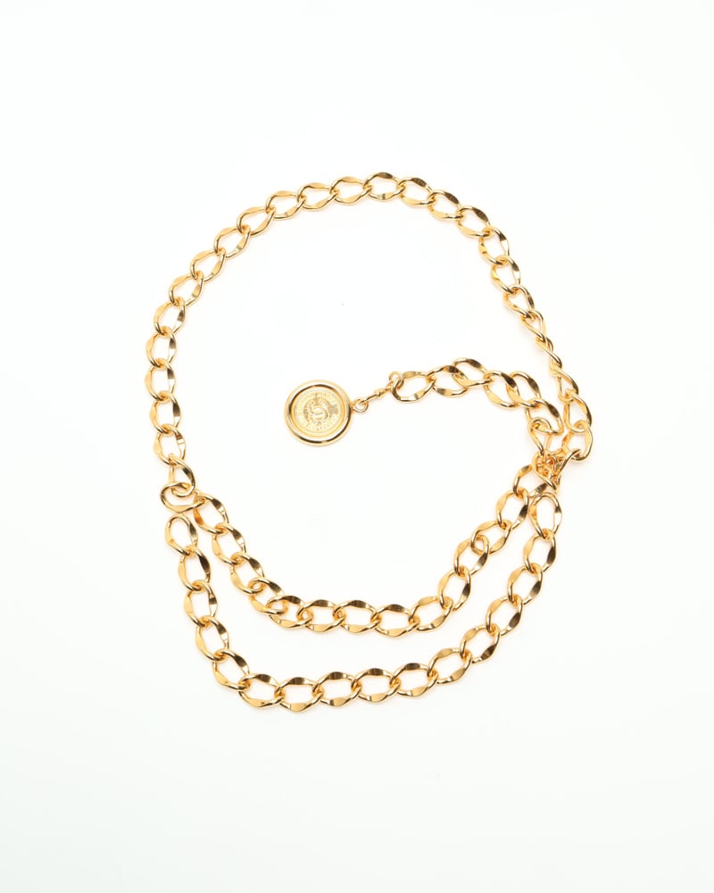 Vintage Chanel Chain Belt - A Retro Tale
