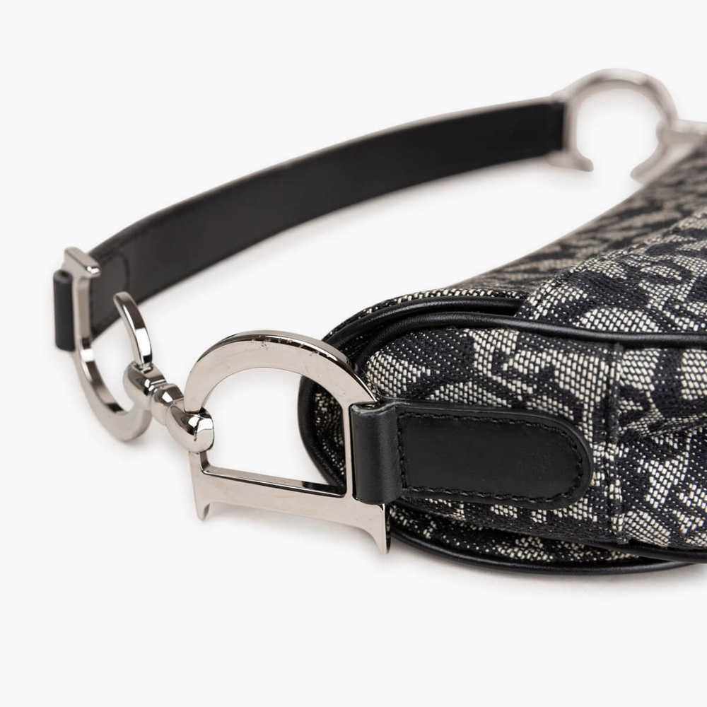 318_a2cf396429-666-22636-7-full