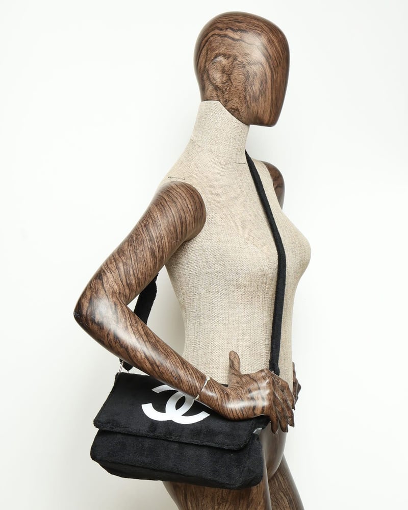 CHANEL ノベルティ ショルダーバッグ chanel precision Chanel Vip Precision Shoulder Bag | Rent Chanel Handbags for $49/month