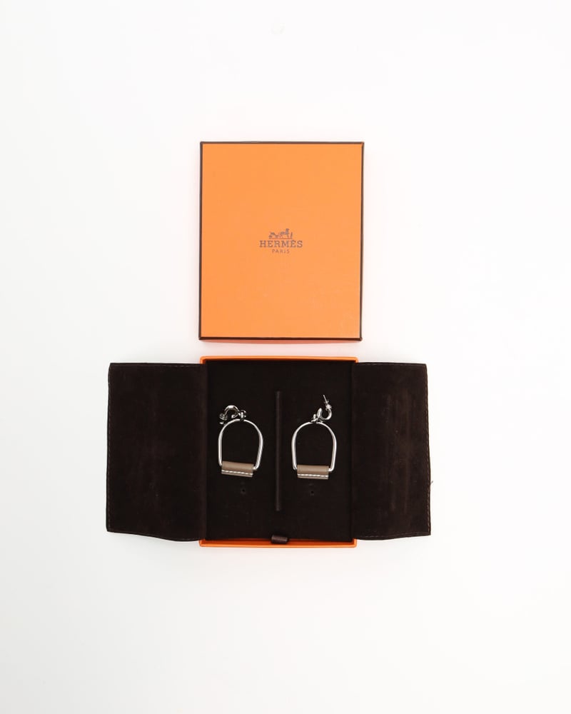 Vintage Hermès Heritage Equestre Etrier Earrings - A Retro Tale