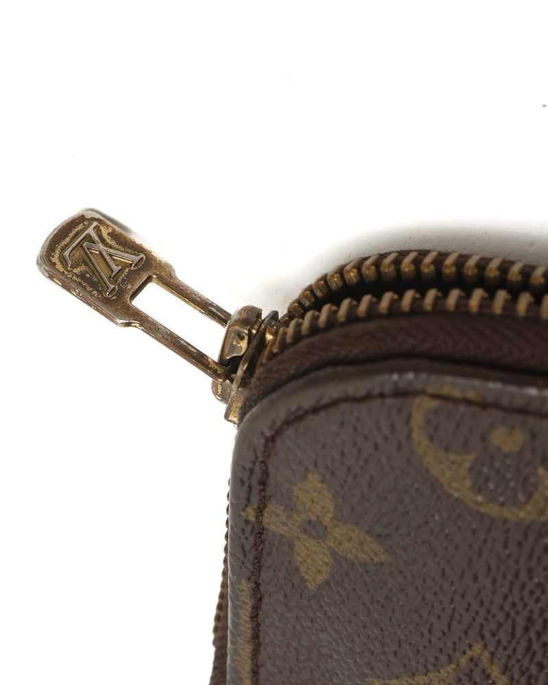 Louis Vuitton Monogram Laptop Case, size 17-Inch