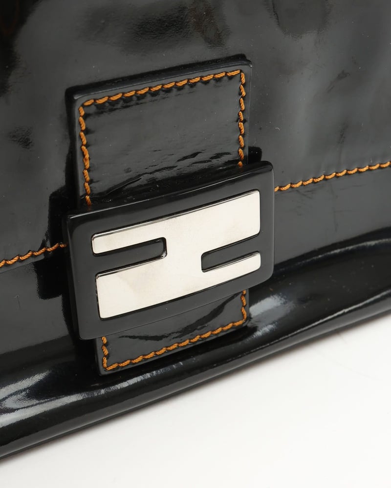 Fendi バレッタ 黒 金属製 フェンディ FENDI ブラックメタル ヘアクリップ バレッタ ロゴ