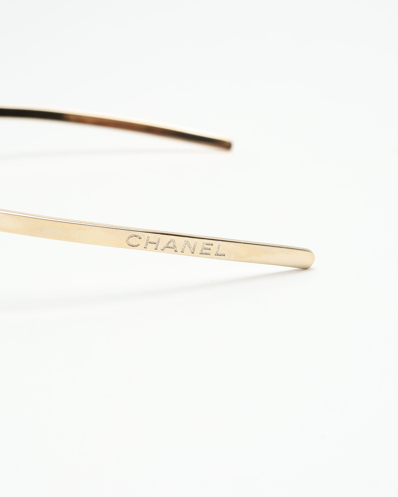 Vintage Chanel Metal CC Headband - A Retro Tale - SB001162 display picture 1