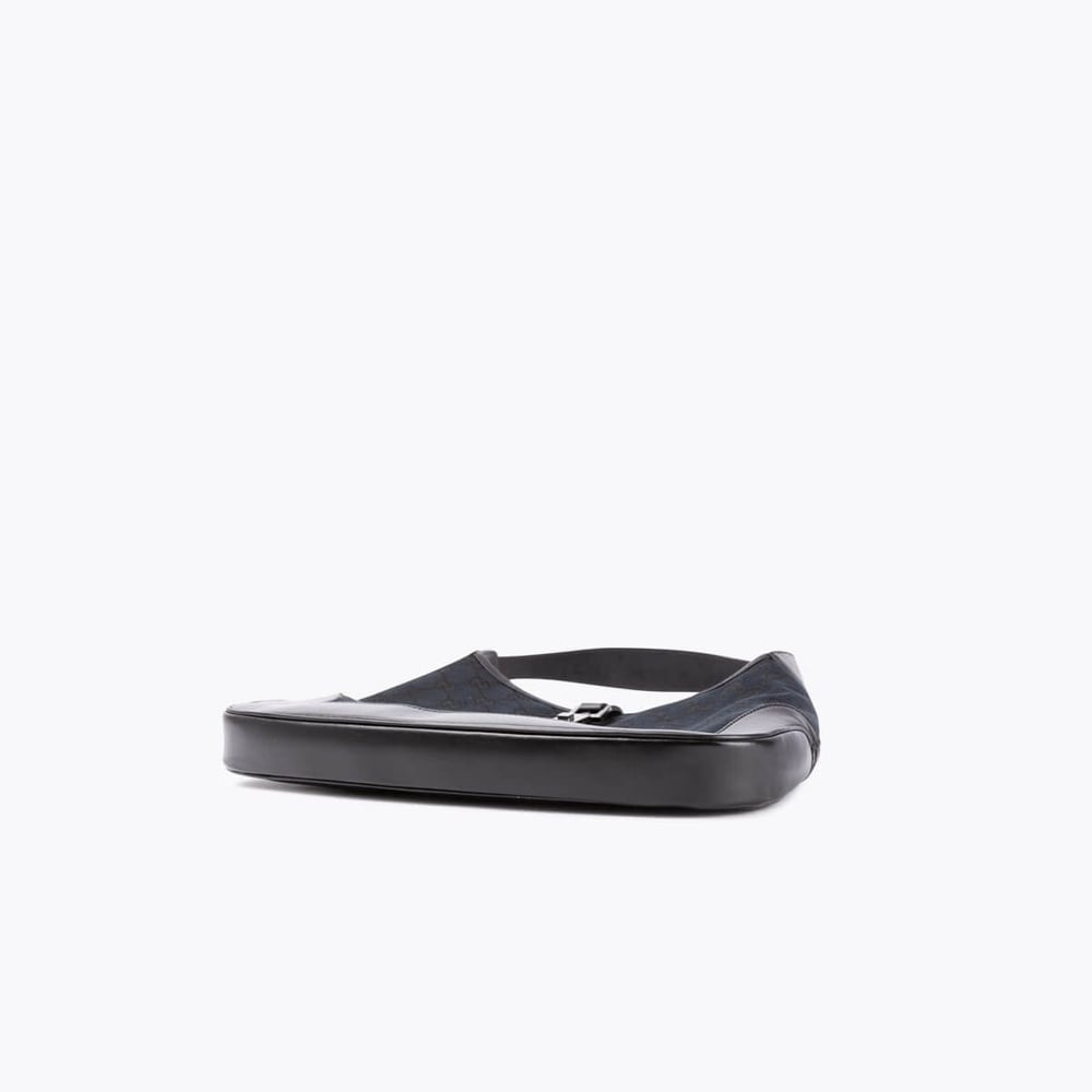 3572_31181261d2-715-17412-4-full