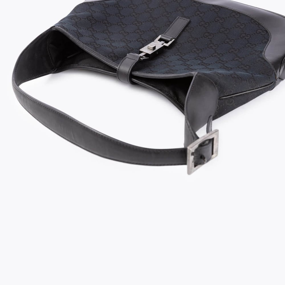 3572_d852a0f079-715-17412-5-full