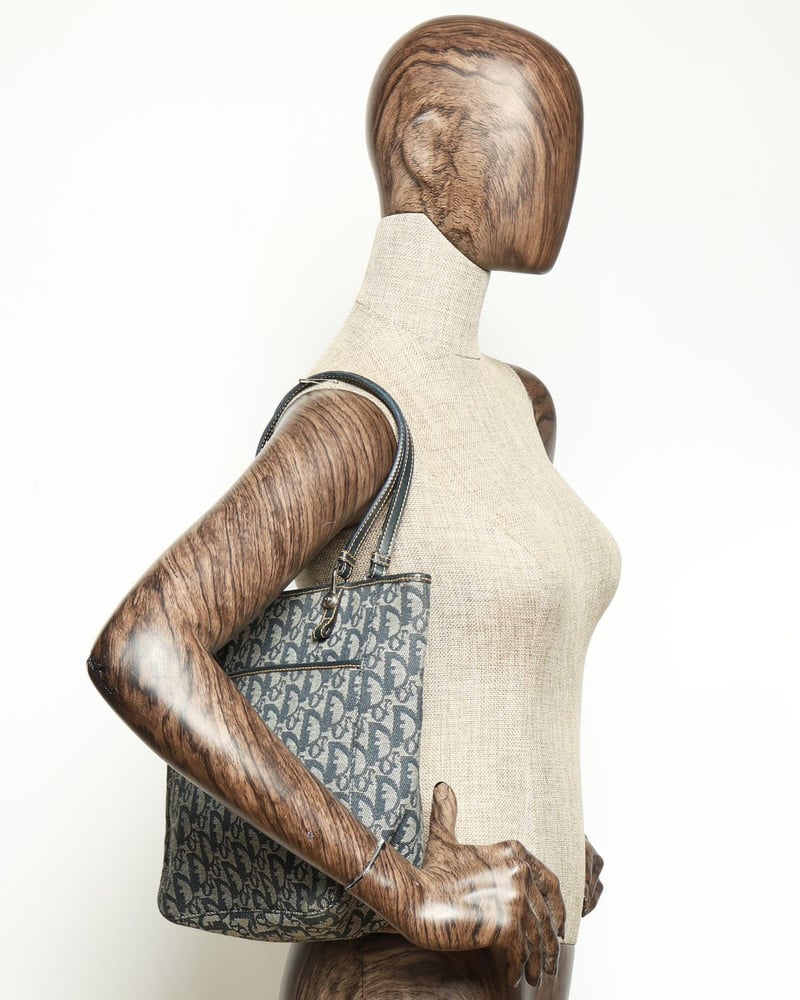 35866_d909329414_file-full