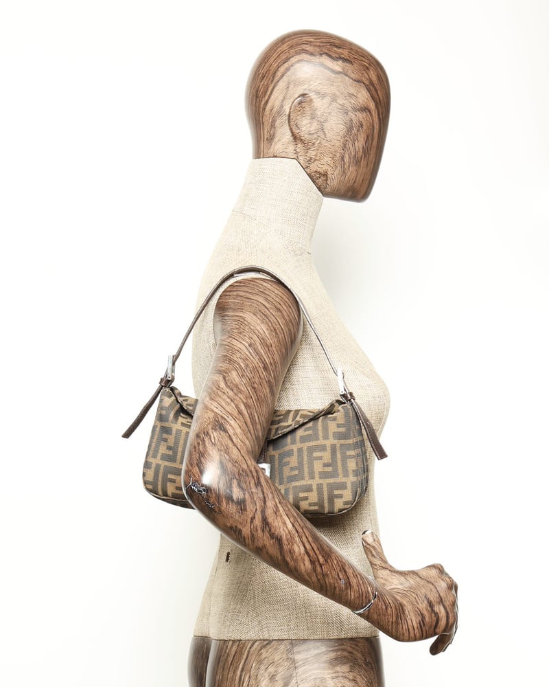 36891_843-44102_8-full