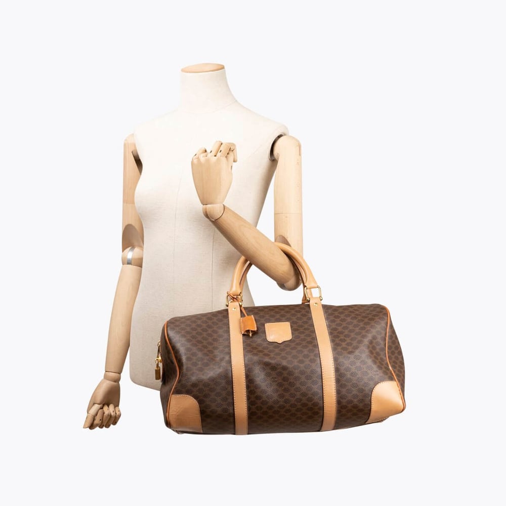 371_d06afb449f-661-25398-8-full