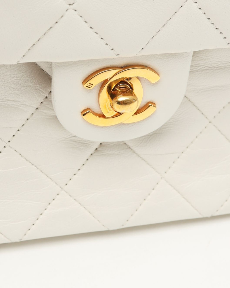 CHANEL vintageバッグ ホワイト 37984_76b7e03e59_file-full.jpg