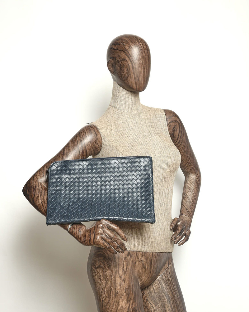 Bottega Veneta ダークグレー ケース Vintage Bottega Veneta Intrecciato Leather Laptop Case 15-Inch