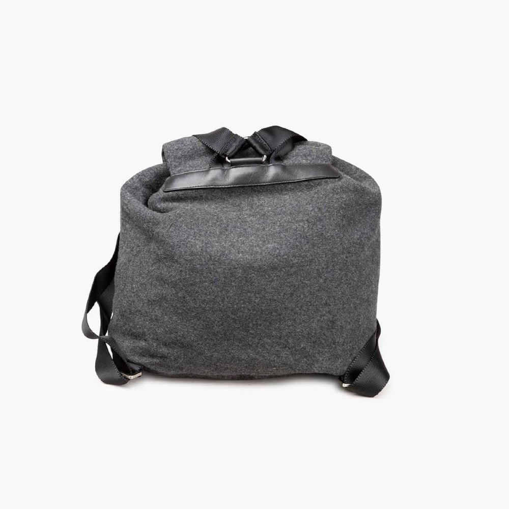 427_599f69a4a0-17000715009-3-full