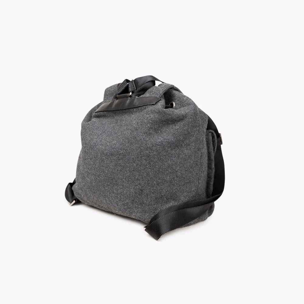 427_5a3d200d52-17000715009-4-full