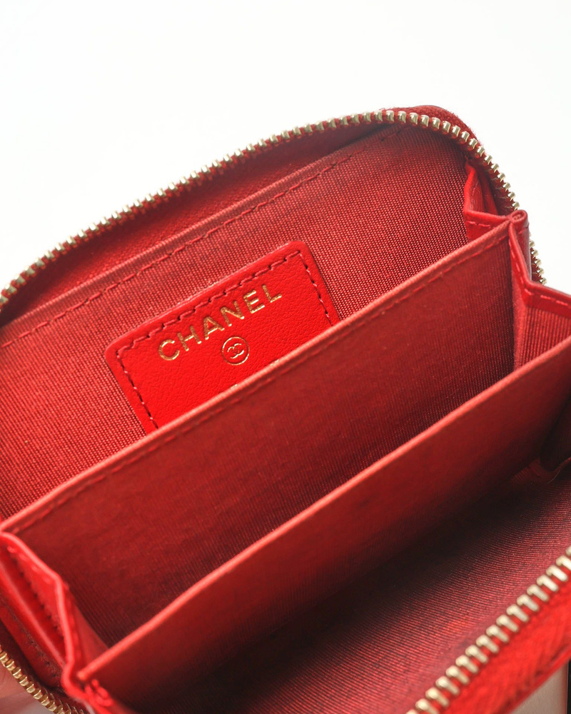 Vintage Chanel Zip Around Card Holder - 854-39542 - A Retro Tale