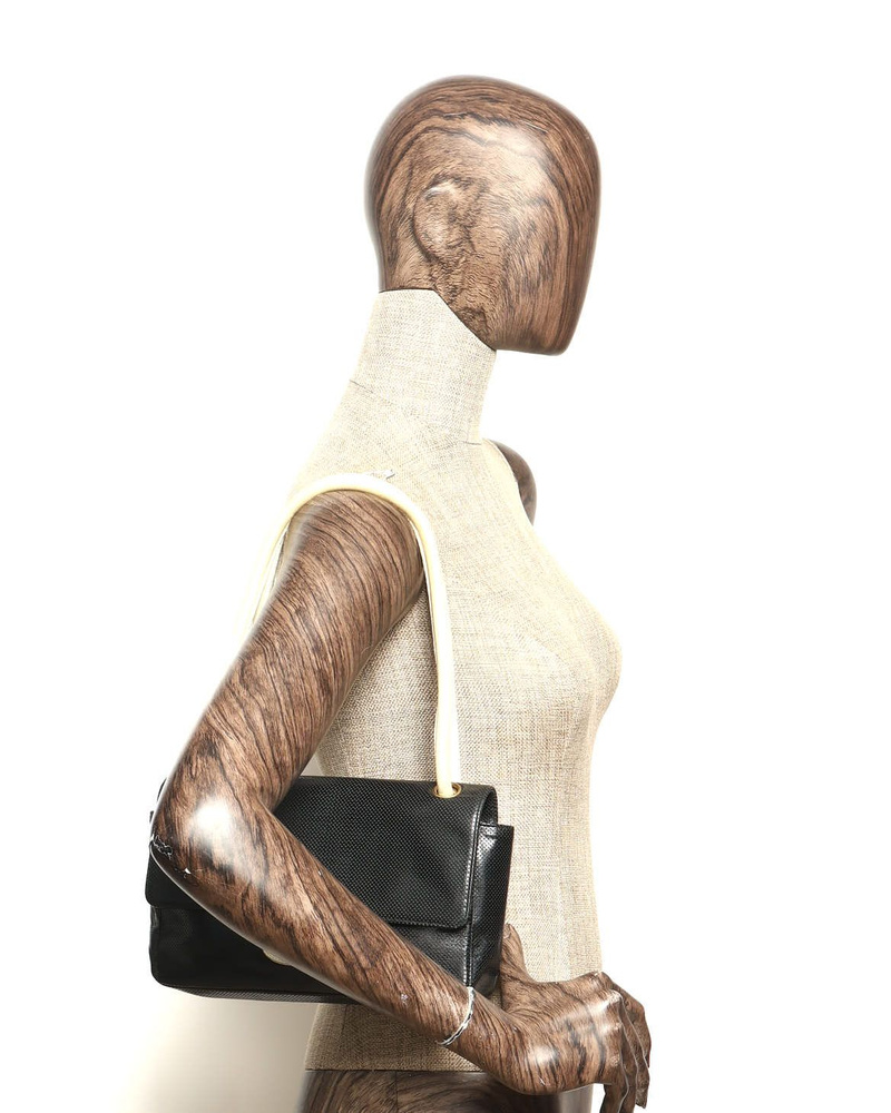 超レア貴重品　CHANEL ヴィンテージ　カクテルbag Vintage Chanel Medium Perforated Single Flap Bag - 861-17931