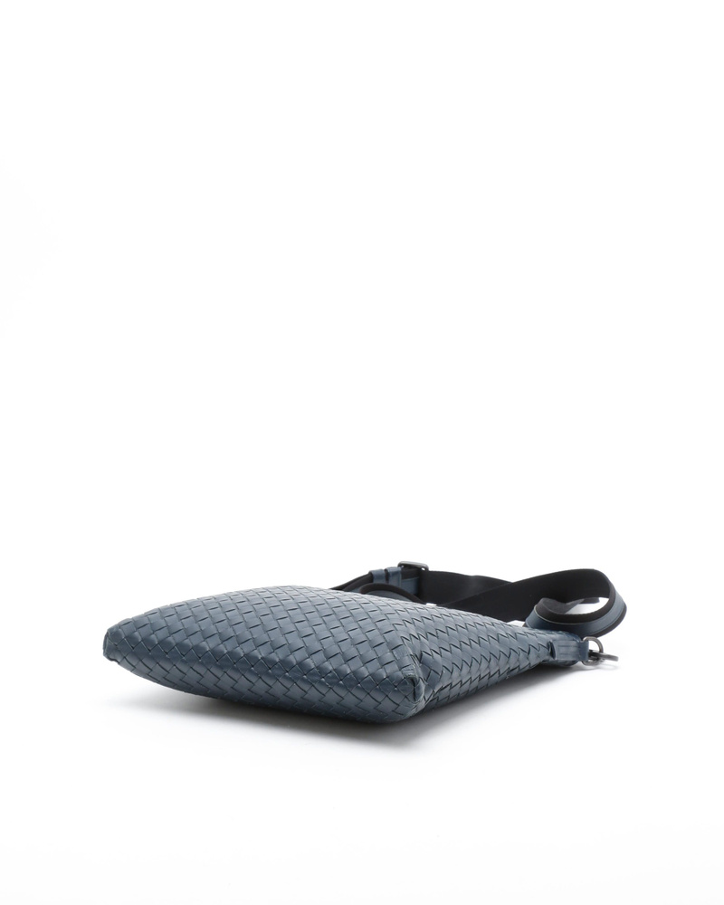 48120_b776294139_file-full